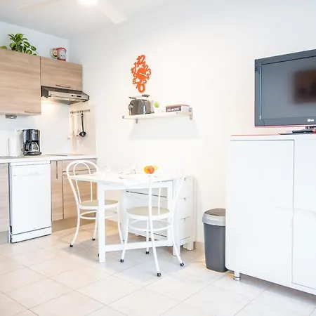 Sun7 Studio -Face Plage- Wifi-Parking -Piscine - Top Pros Servicesconciergerielagrandemotte La Grande-Motte Exterior photo