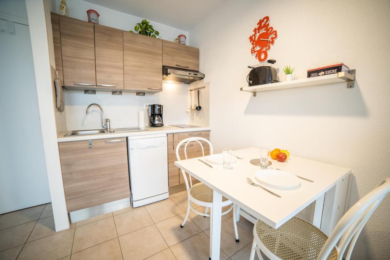 Sun7 -face Plage- Wifi-parking -piscine - Cohôteconciergerielagrandemotte